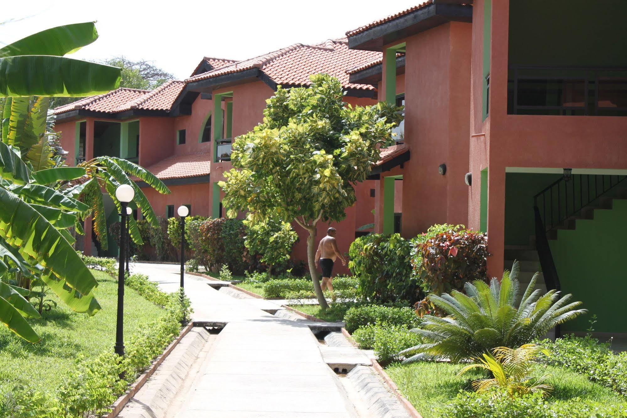 Seafront Residences Bijilo Esterno foto